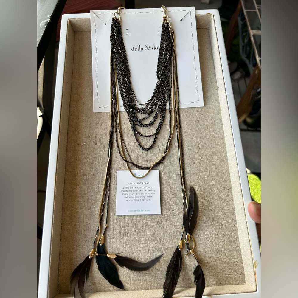 Stella & Dot Layered Feather Necklace Gold Statement Piece | Excellent Condition